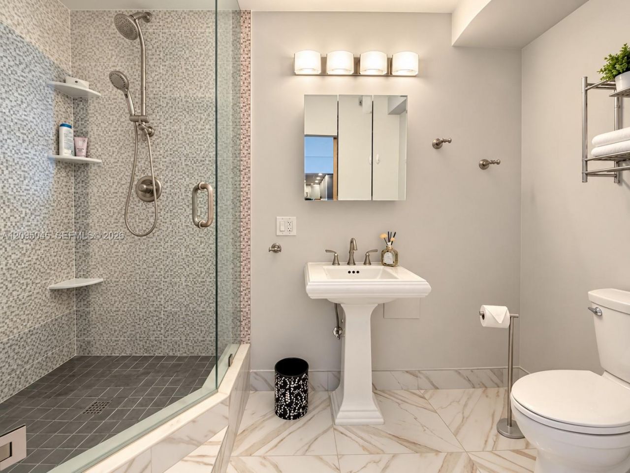 300 Bayview Dr, Unit 2014, Sunny Isles Beach, FL 33160 Photo