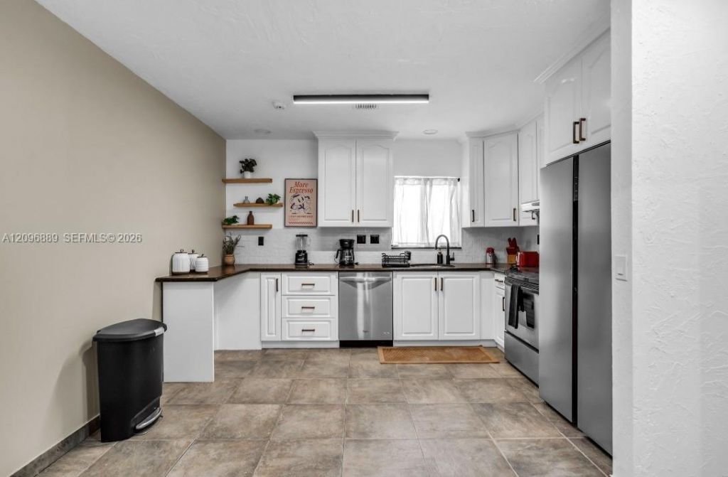 3225 SW 58th Ave , Unit FRONT, Miami, FL 33155 Photo