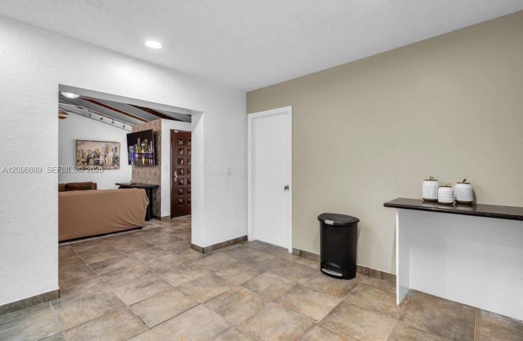 3225 SW 58th Ave , Unit FRONT, Miami, FL 33155 Photo