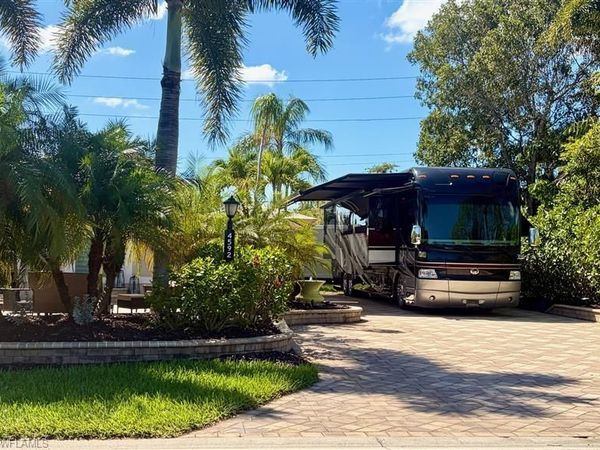 4592 Southern Breeze DR , NAPLES, FL 34114