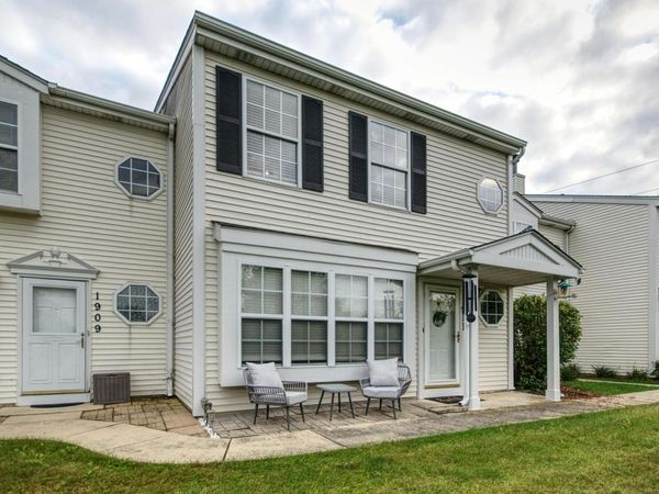 1911 SW Cinnamon Court , Joliet, IL 60435