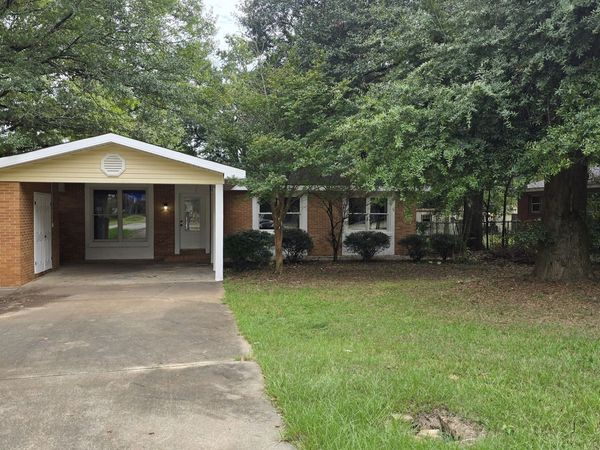 109 Meadowcliff Circle, Warner Robins, GA 31093