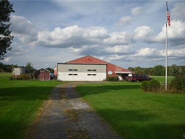 3015 Ditmar Road, Weedsport, NY 13166