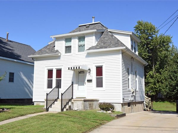 3137 Emerald Avenue SE, Cedar Rapids, IA 52403