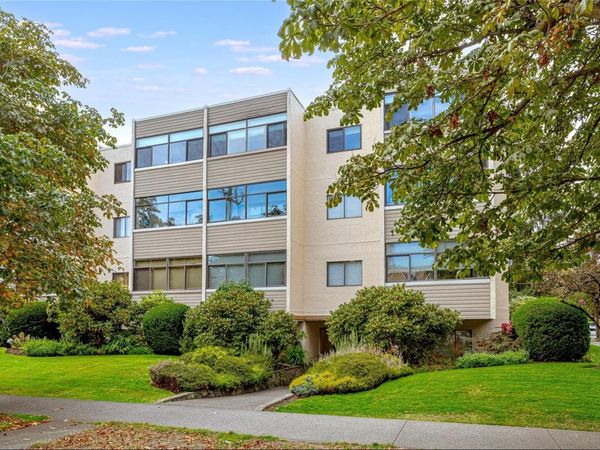 924 Cook St, Unit #302, Victoria, BC V8V 3Z3