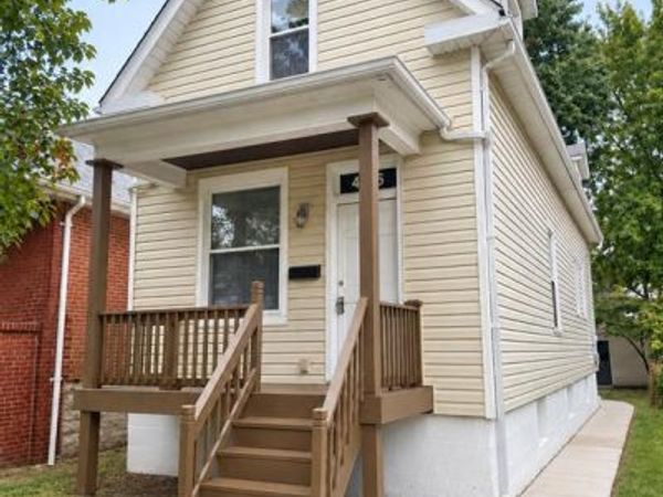 4805 Goethe Avenue, St Louis, MO 63116