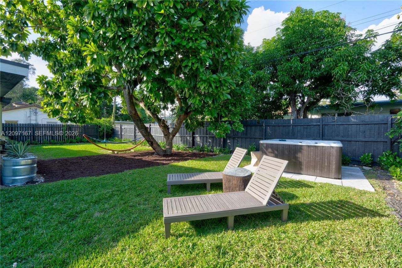 347 NE 110th St , Miami, FL 33161 Photo