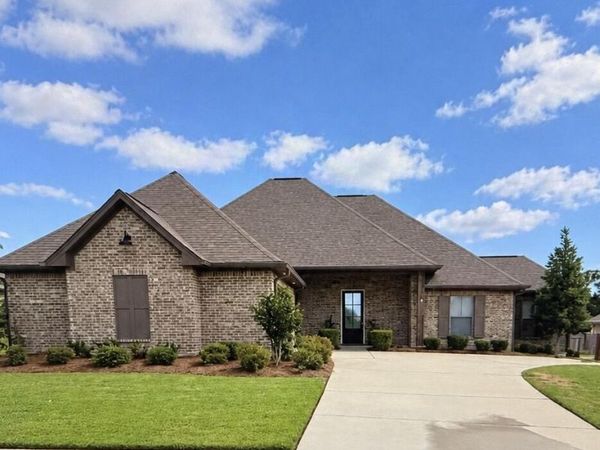 203 Ashbury Cove, Canton, MS 39046