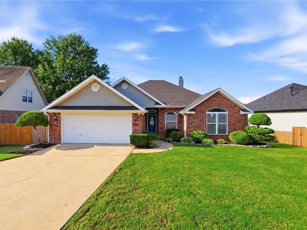 6144 Pleasant Drive, Rogers, AR 72758