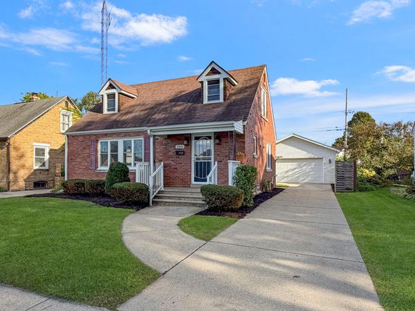 2401 Lincoln Rd, Kenosha, WI 53143