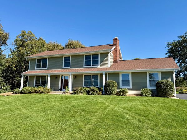 W227S7710 Oakview Dr, Vernon, WI 53103