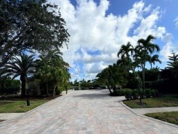 4609 Southern Breeze DR , NAPLES, FL 34114