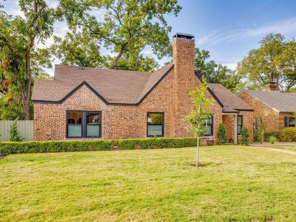4331 Lovell Avenue , Fort Worth, TX 76107
