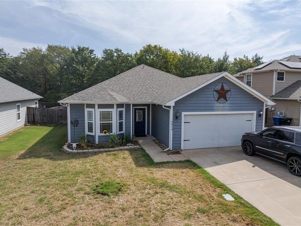 4814 Pinnacle Place , Denison, TX 75021