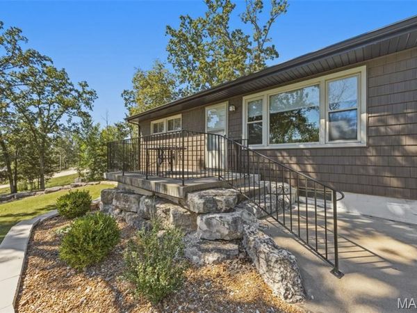 5985 N Lakeshore Drive, Hillsboro, MO 63050