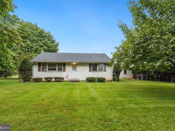 325 E MOUNT KIRK AVENUE, EAGLEVILLE, PA 19403
