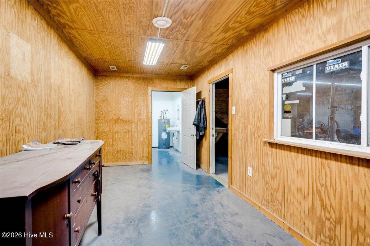 2657 Pine Log Road  Photo 11
