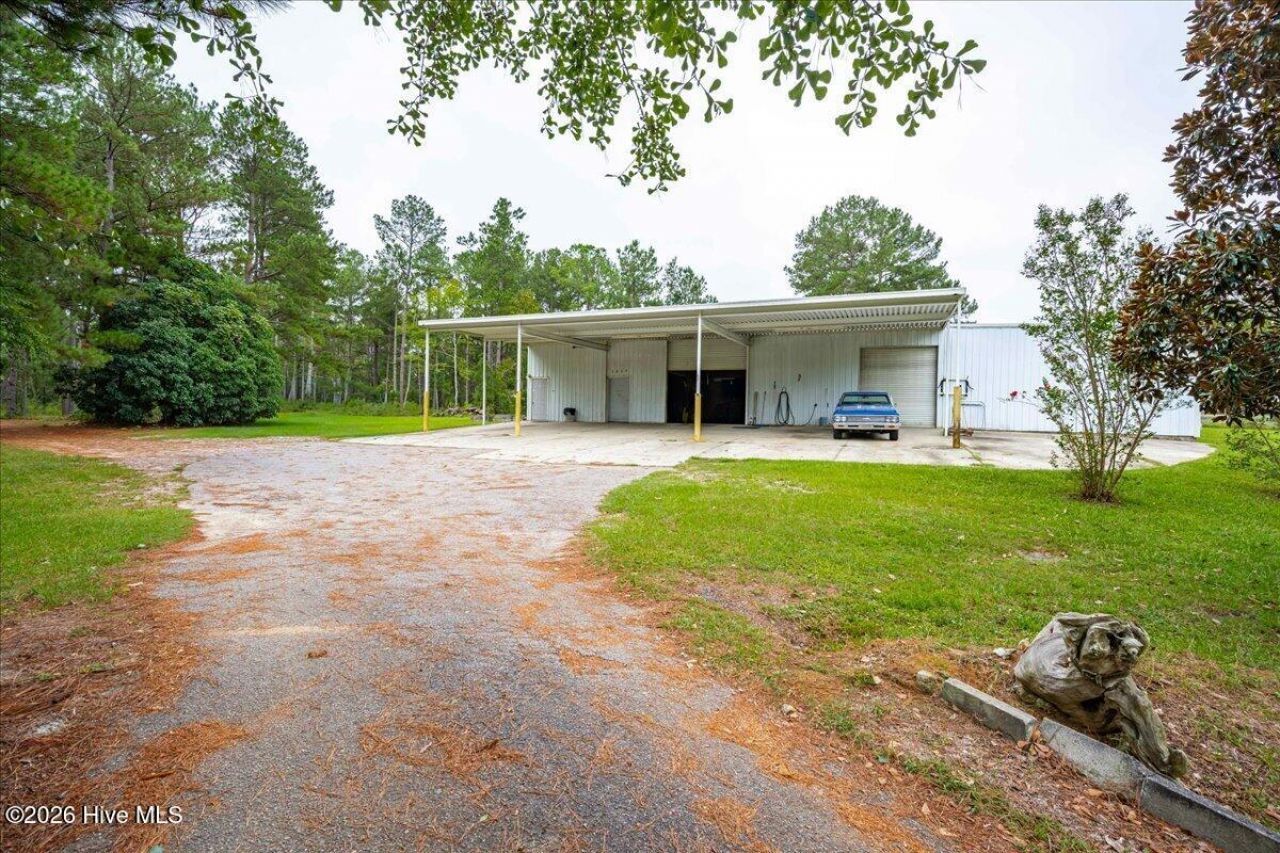 2657 Pine Log Road  Photo 4