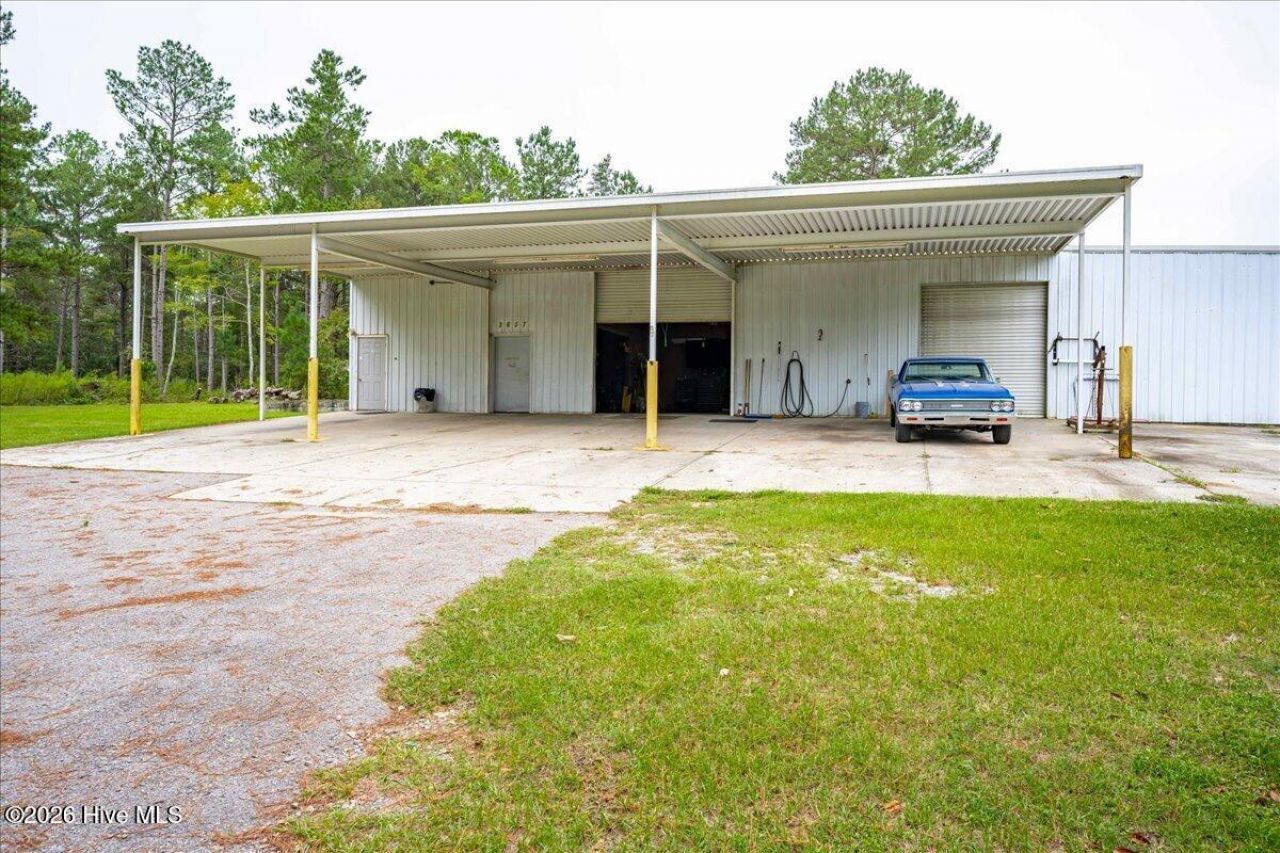 2657 Pine Log Road  Photo 5