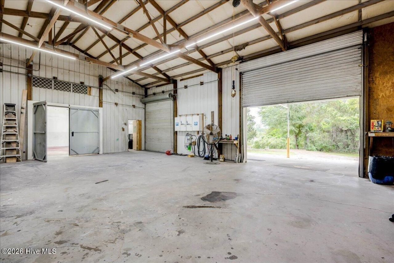 2657 Pine Log Road  Photo 8