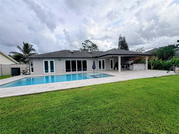 712 Juniper Pl , Wellington, FL 33414