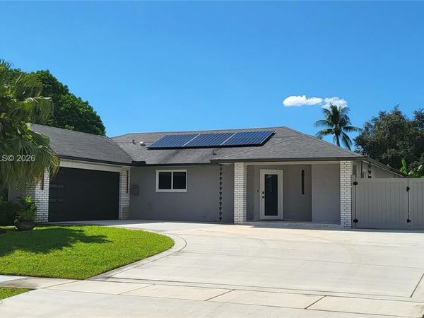 712 Juniper Pl , Wellington, FL 33414