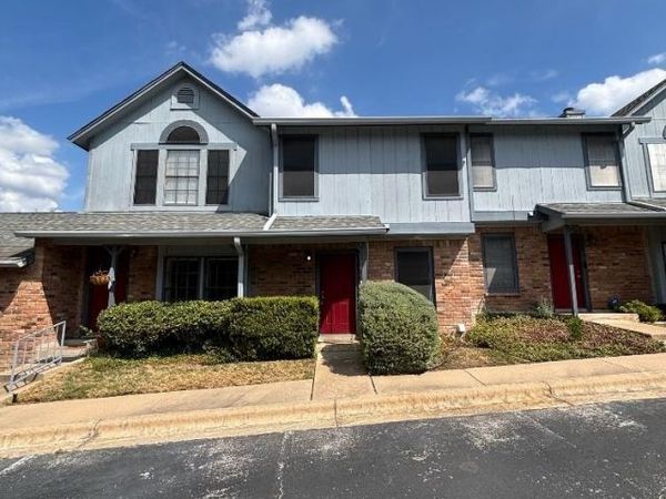 1411 GRACY FARMS LN, Unit 28, Austin, TX 78758
