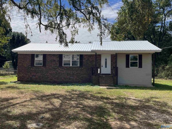 324 School Street, Valley Head, AL 35989