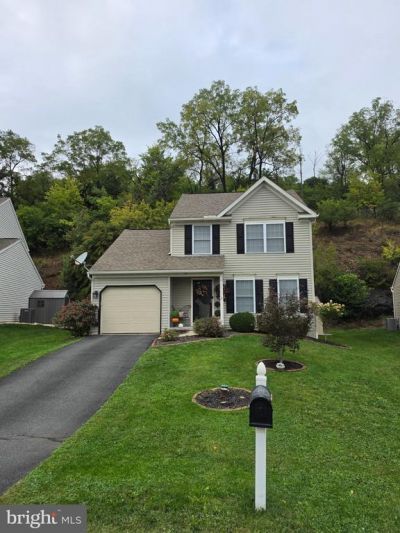 22 RAVINE DRIVE , SHILLINGTON, PA 19607