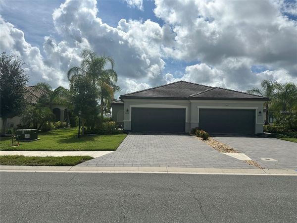 BRADENTON, FL 34211