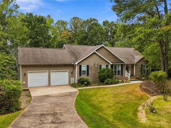 226 Arrow Wood Drive , Waleska, GA 30183
