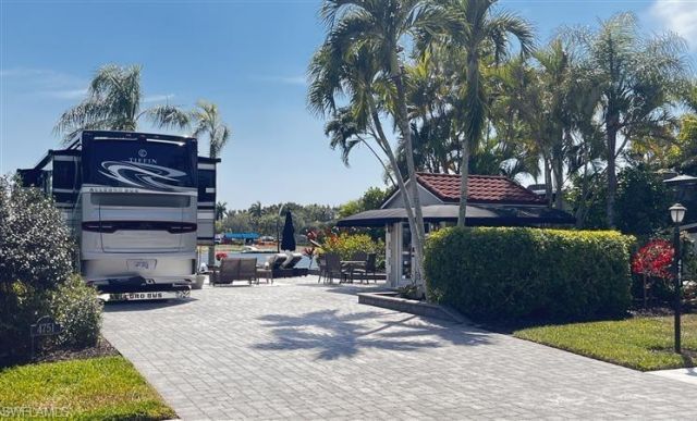 4751 Southern Breeze Dr , Naples, FL 34114 Photo