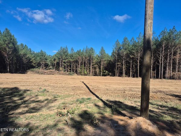 Freedom Ridge Ln, Crossville, TN 38572