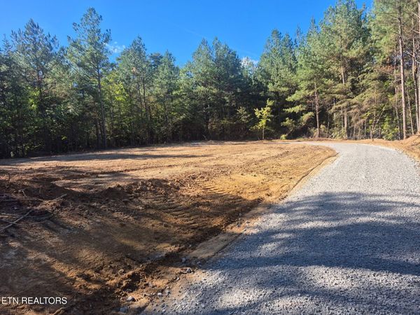 Freedom Ridge Ln, Crossville, TN 38572