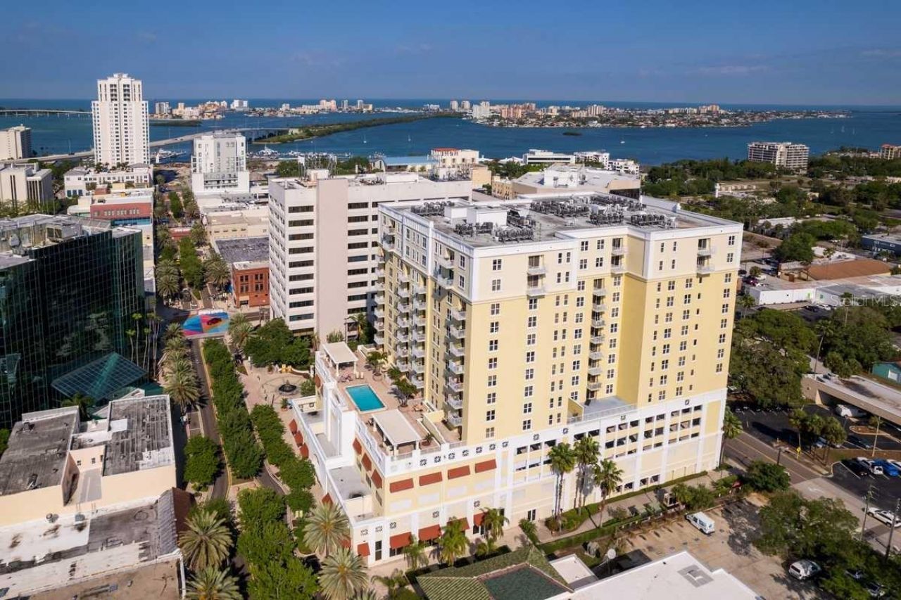 628 Cleveland Street, Unit 1202, Clearwater, FL 33755 Main Photo
