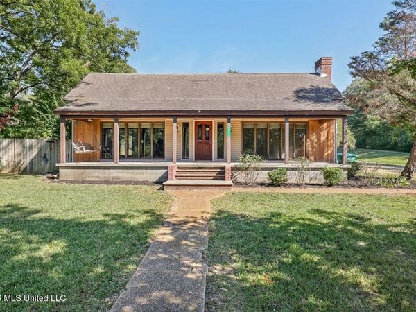 10 W Railroad Avenue, Byhalia, MS 38611