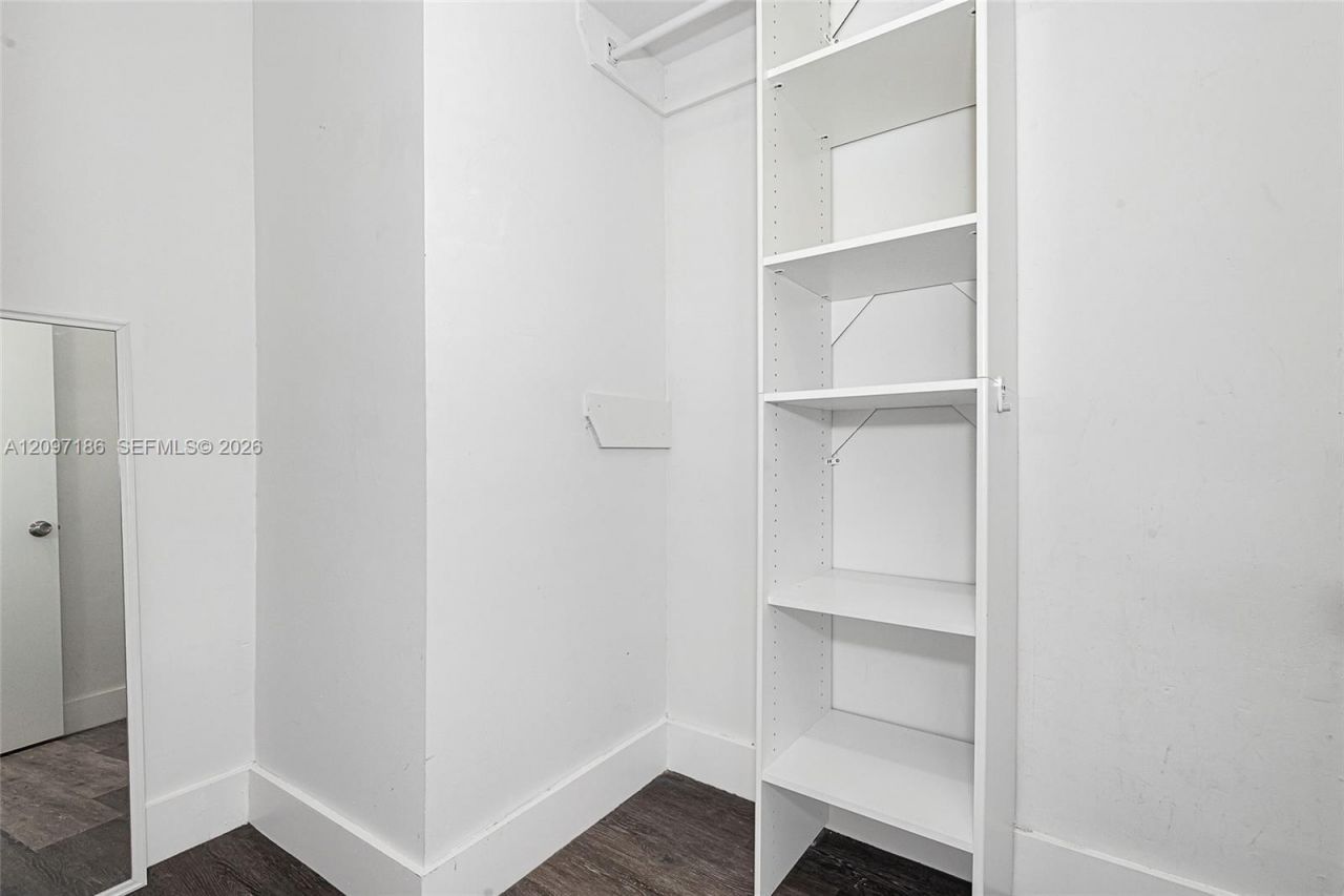 6910 Bay Dr, Unit 6, Miami Beach, FL 33141 Photo