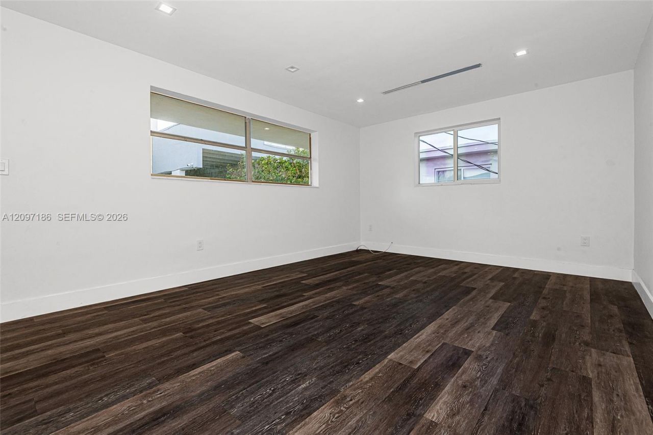 6910 Bay Dr, Unit 6, Miami Beach, FL 33141 Photo
