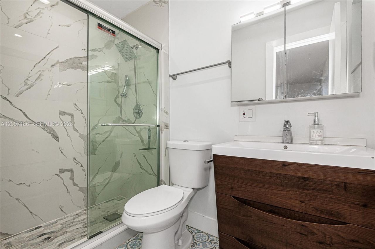 6910 Bay Dr, Unit 6, Miami Beach, FL 33141 Photo
