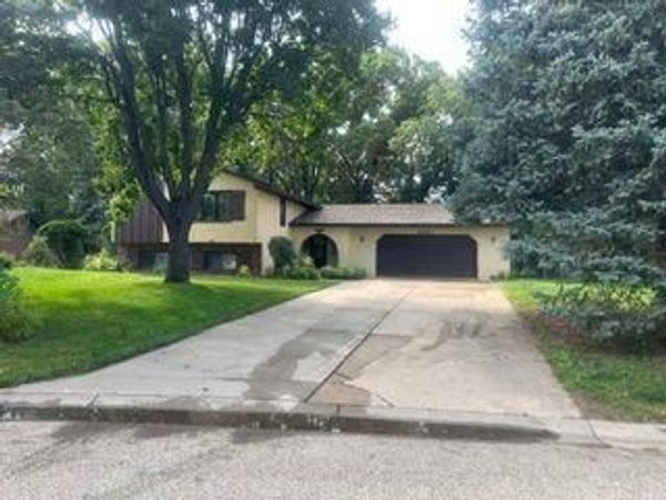 3451 English Street, Vadnais Heights, MN 55110