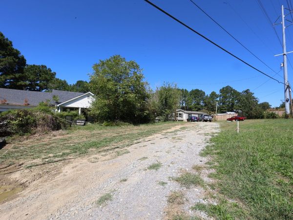 411 Andrew Johnson Hwy , Strawberry Plains, TN 37871
