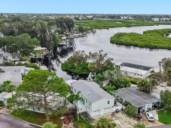 507 RIVER VIEW LANE , TARPON SPRINGS, FL 34689