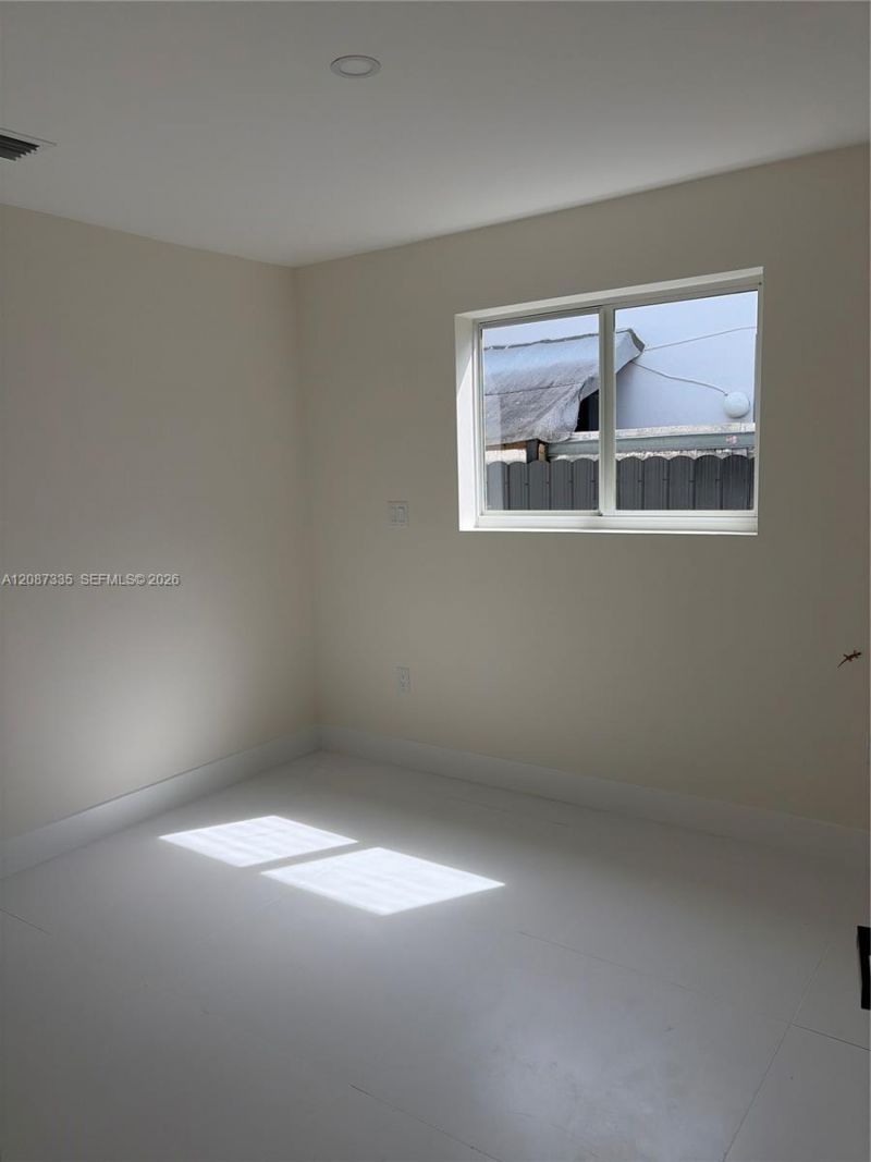 2315 NW 3rd St , Miami, FL 33125 Photo