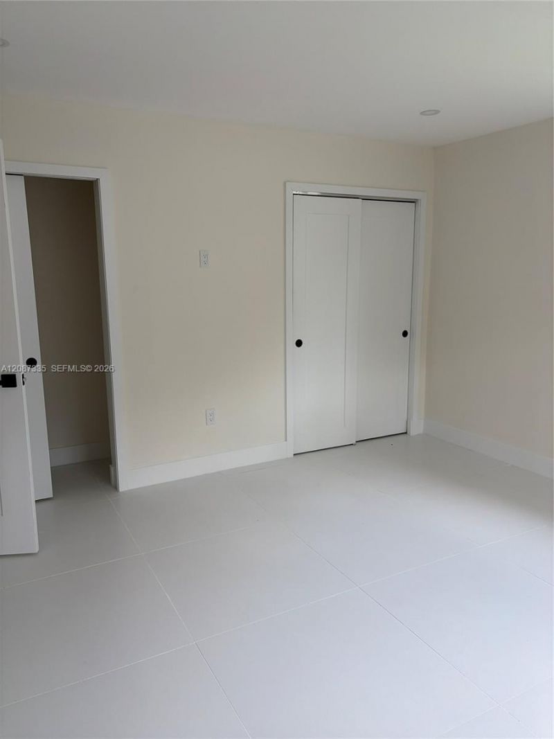 2315 NW 3rd St , Miami, FL 33125 Photo