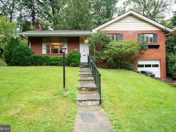 7716 CAYUGA AVENUE , BETHESDA, MD 20817