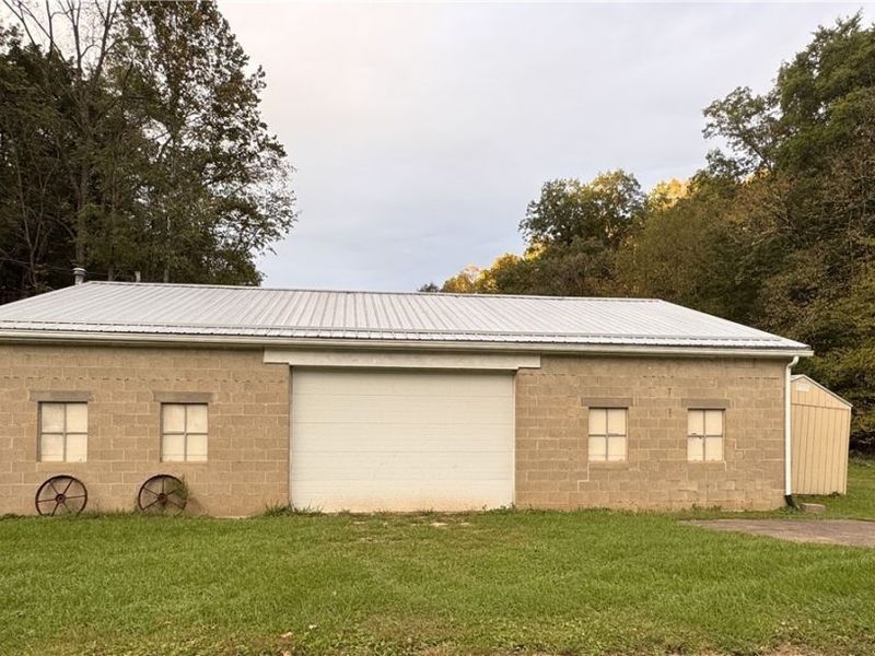 33451 Edwina Road, Lewisville, OH 43754 Photo 3