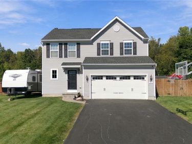 3777 Captains Way, North Tonawanda, NY 14120