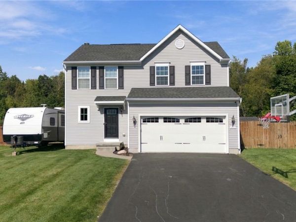 3777 Captains Way, North Tonawanda, NY 14120