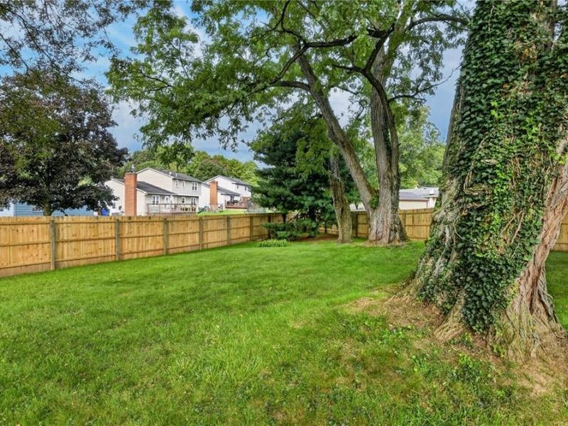 1 Centennial Drive, Poland, OH 44514 Photo 10