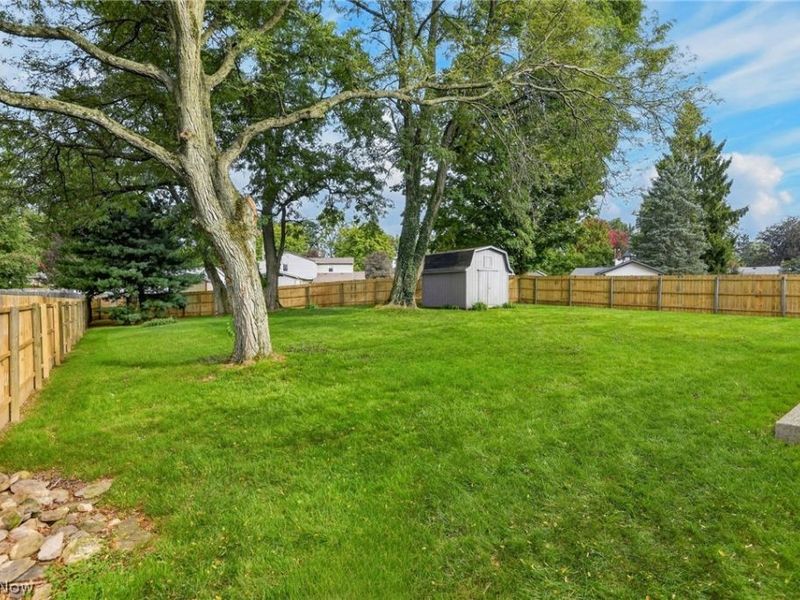1 Centennial Drive, Poland, OH 44514 Photo 9